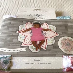 Playmat kit new Hootsie finished 33” x 34” includes 36” x 36” polyester panel